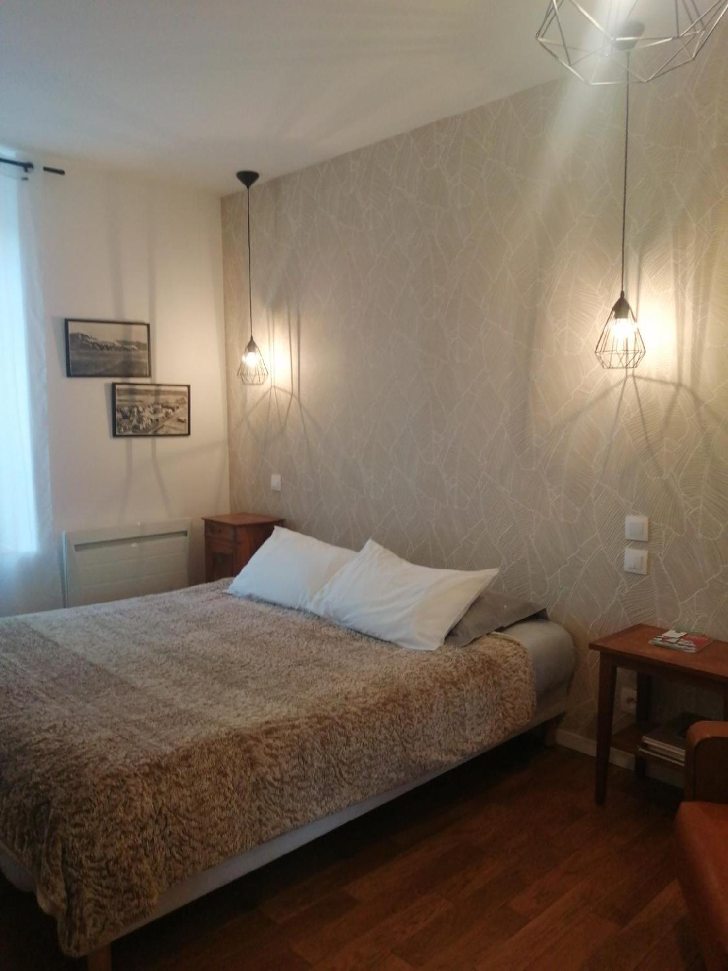 Bed and Breakfast Le Quai 18 Lesneven Exterior foto